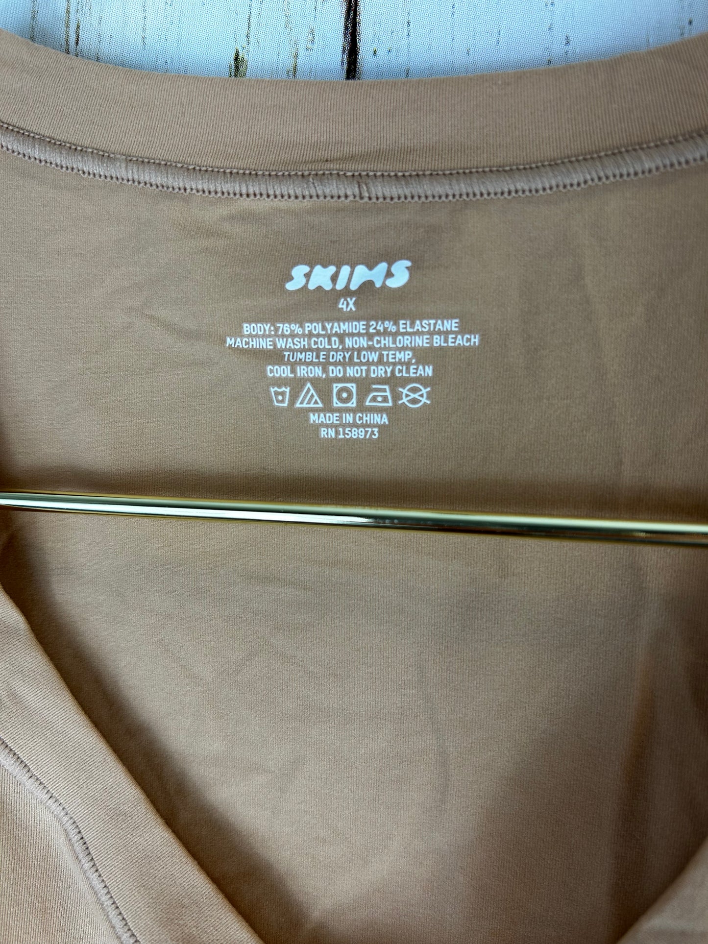 SKIMS Fits Everybody Super Cropped T-Shirt OCHRE (4X)Style#:AP-TSH-0656