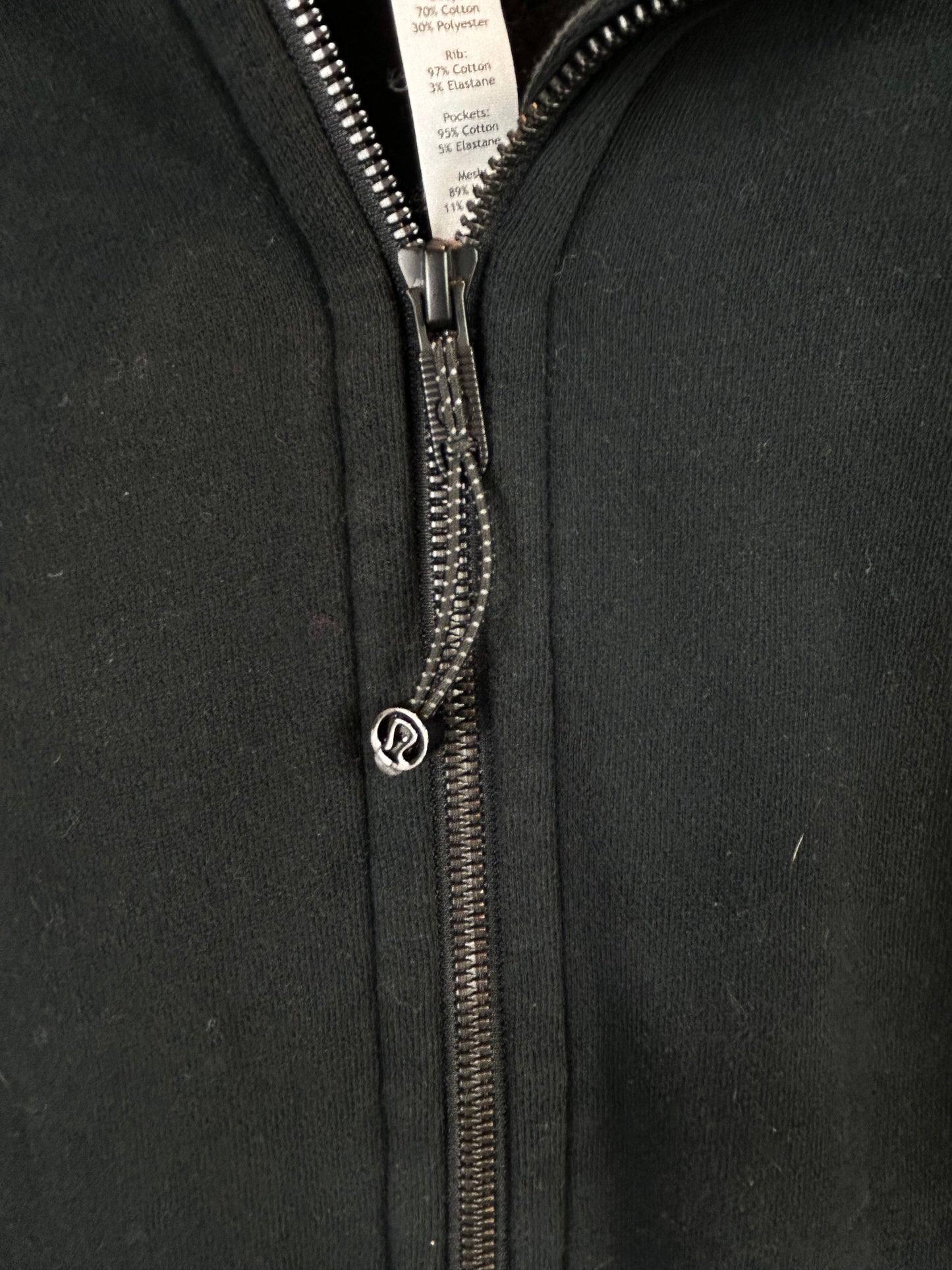 Lululemon Scuba Full-Zip Hoodie
Black