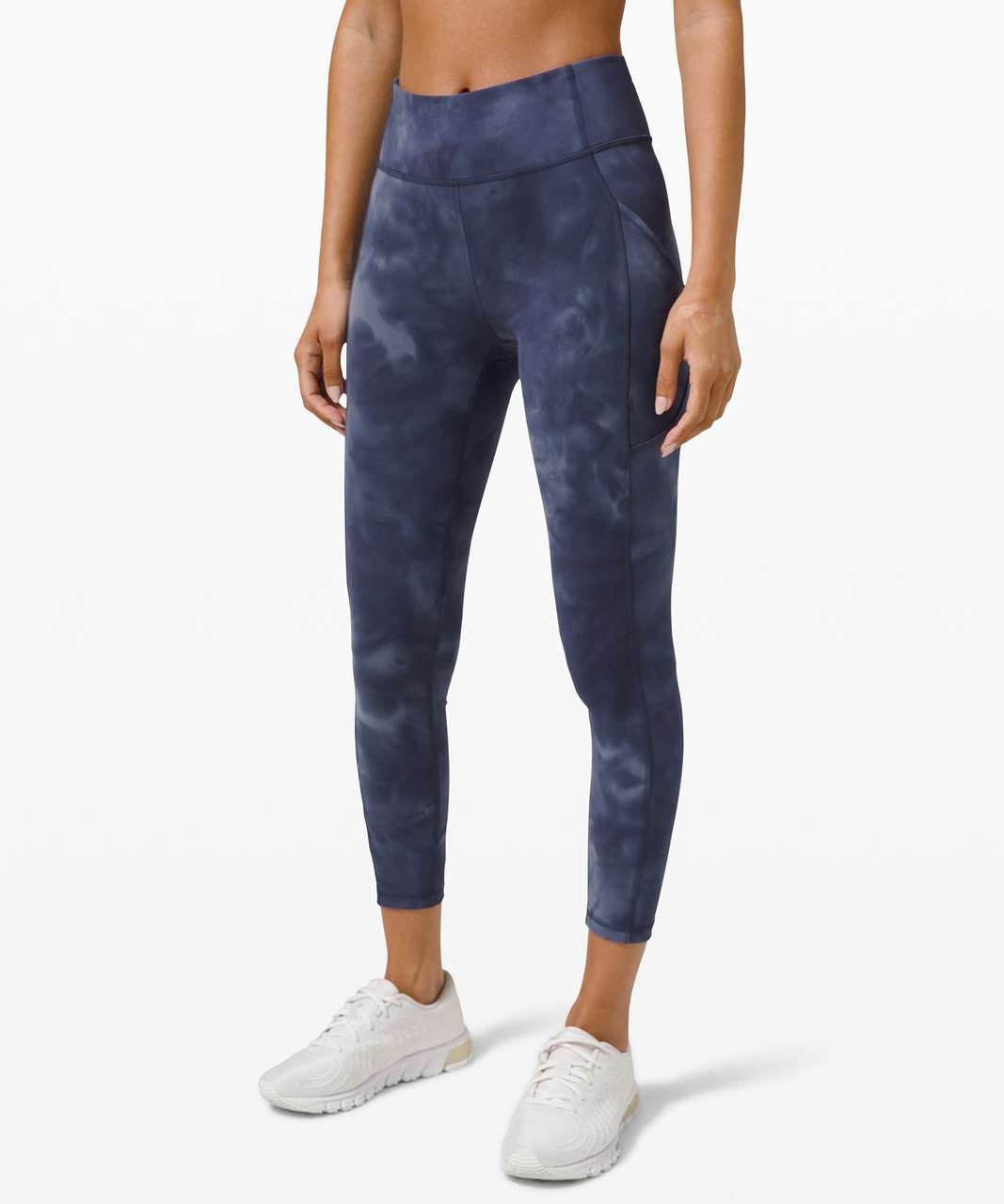 Lululemon Invigorate High-Rise Tight 25" *Diamond Dye
Diamond Dye Shade Naval Blue