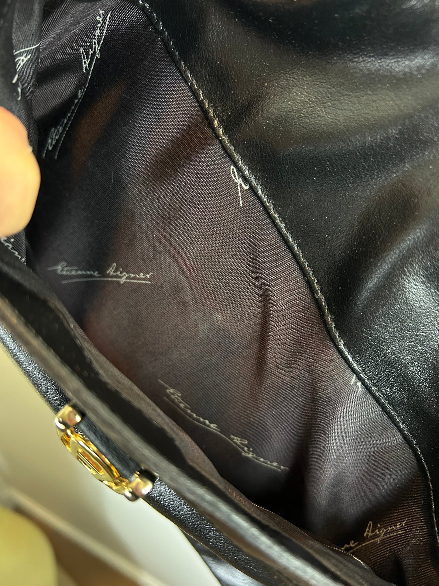ETIENNE AIGNER Logo Black Full Grain Leather Shoulder Bag w/Goldtone Metal Hardware & Feet