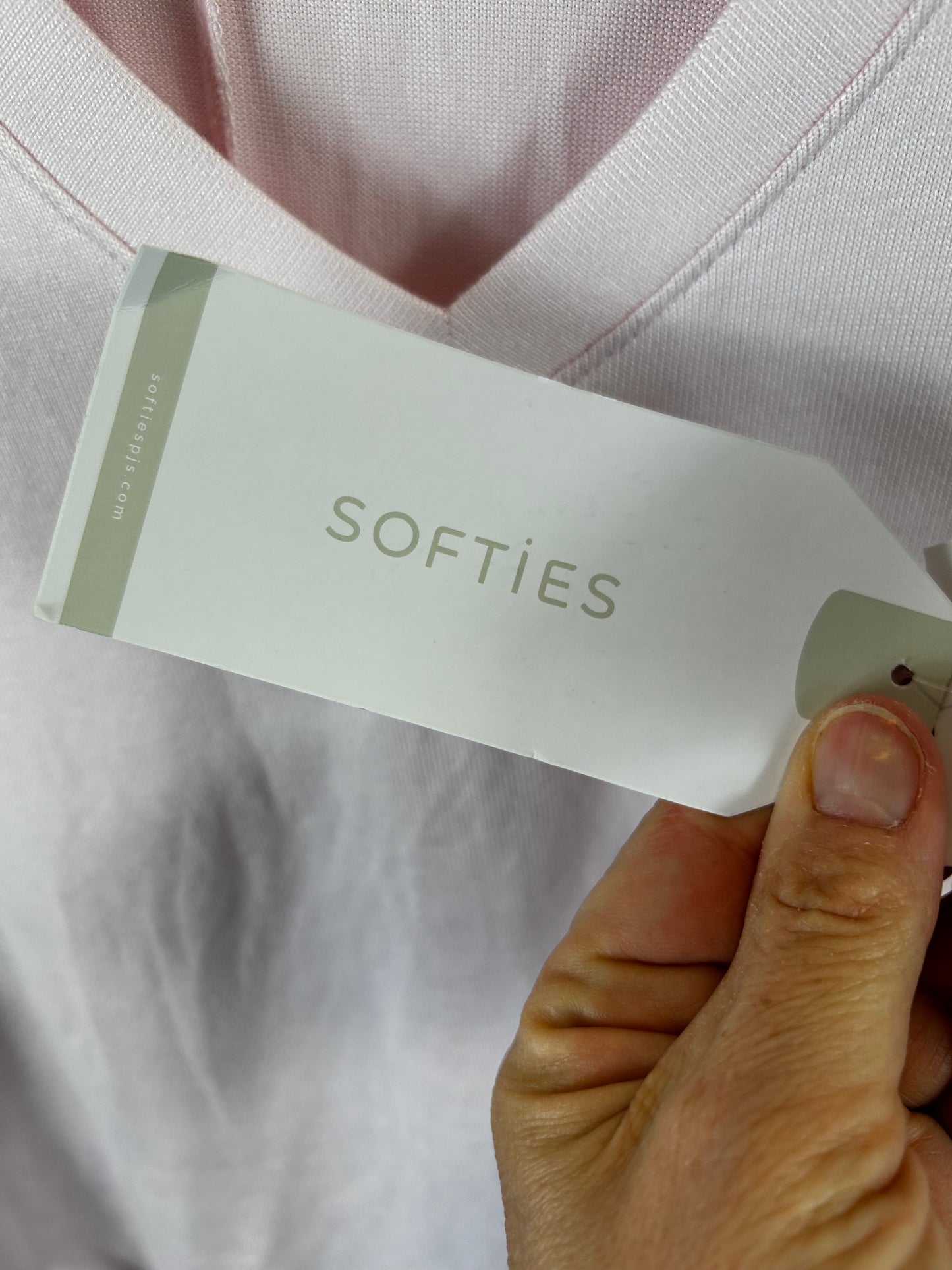 Softies NEW Dream Relaxed V-neck top size medium