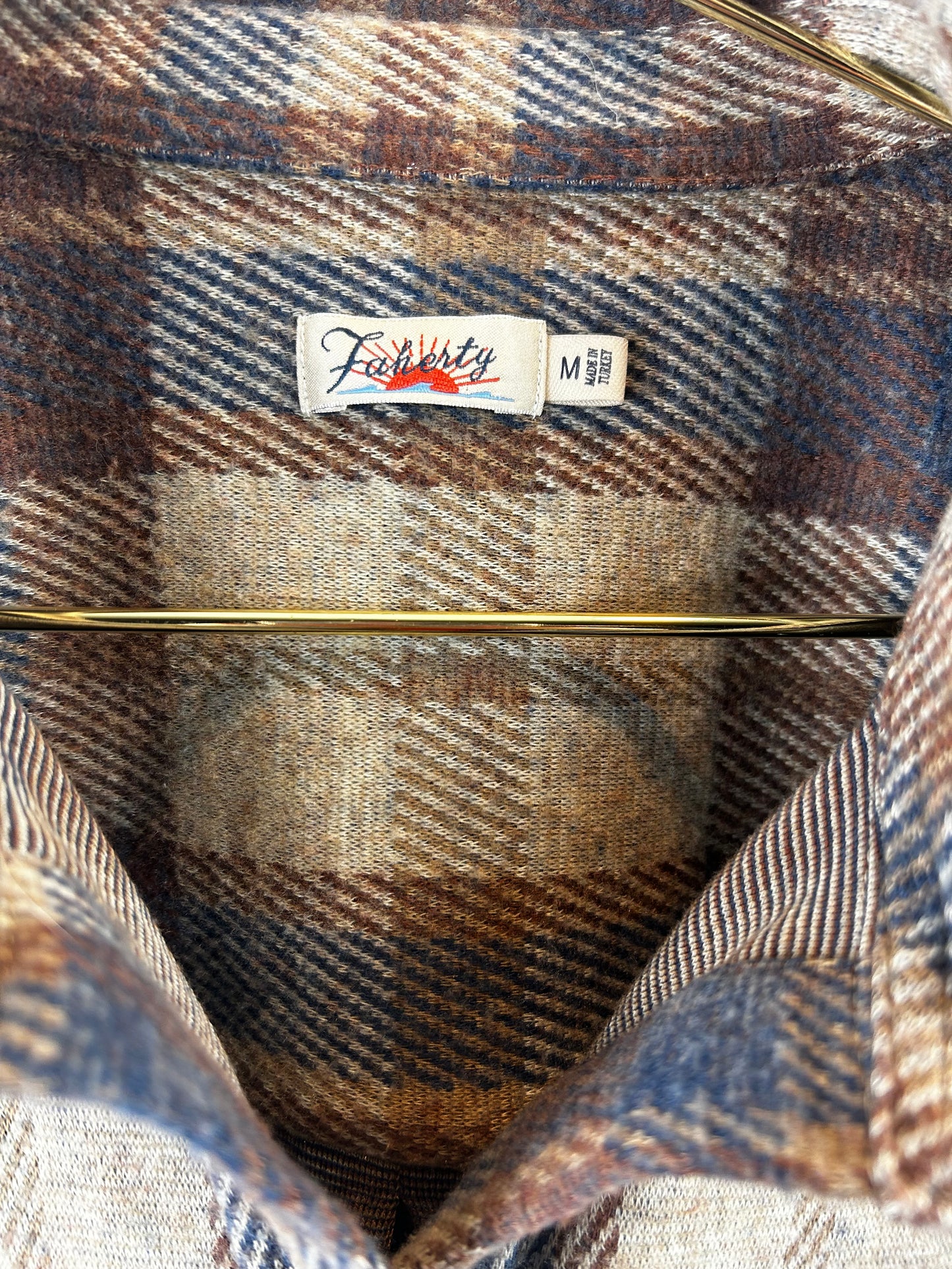 Faherty women’s Legend Sweater Shirt size medium
