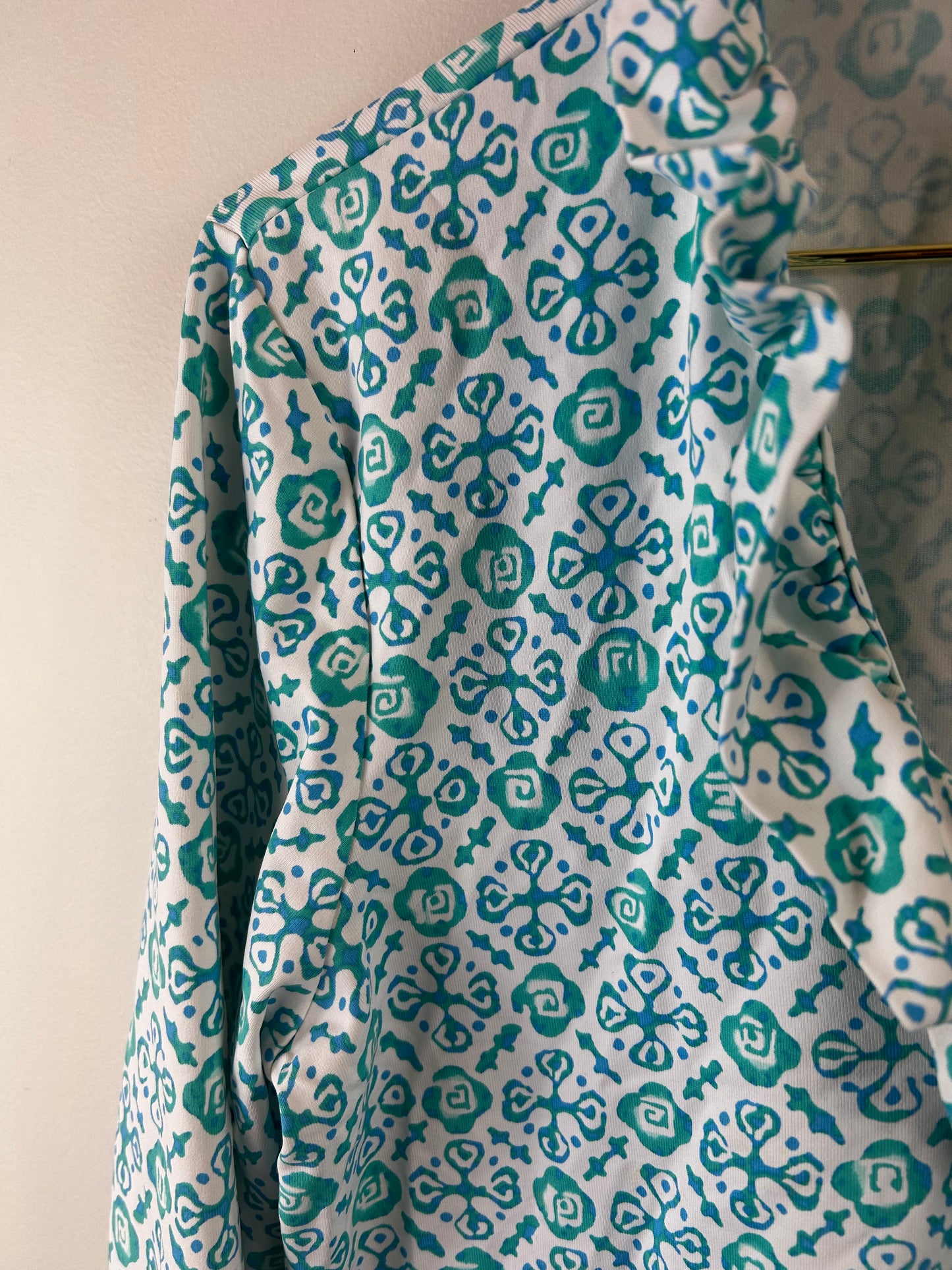 J.McLaughlin blue and white ruffle collared top