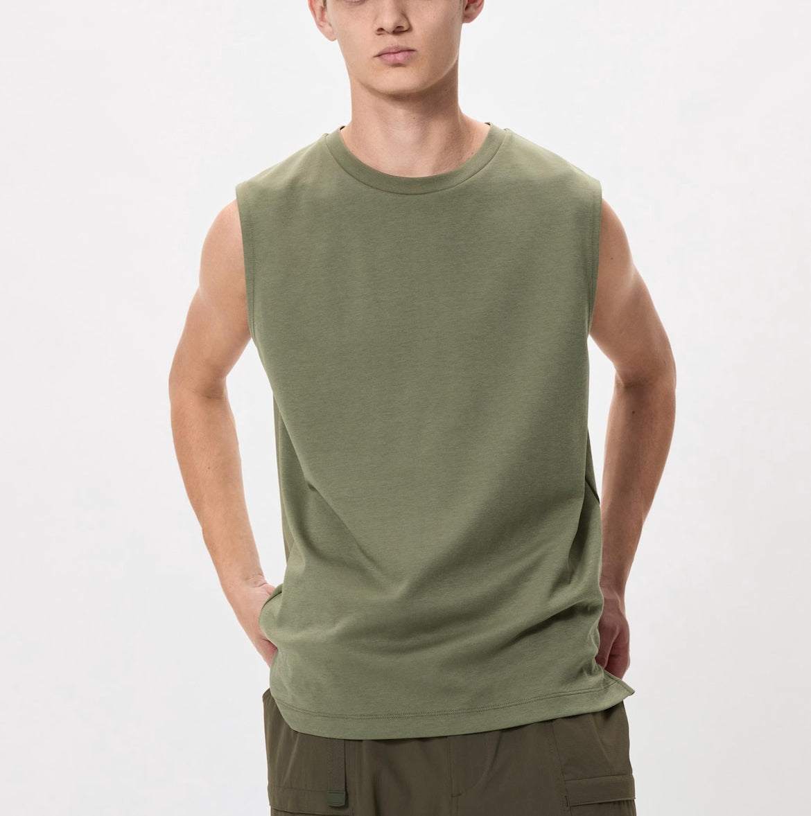 Uniqlo AIRism Sleeveless T-Shirt