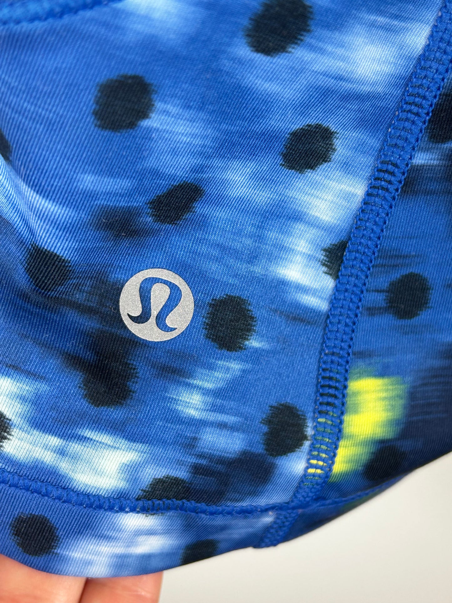 Lululemon Kanto Catch Me Tank
Windy Blooms Saphire Blue Multi / Naval Blue