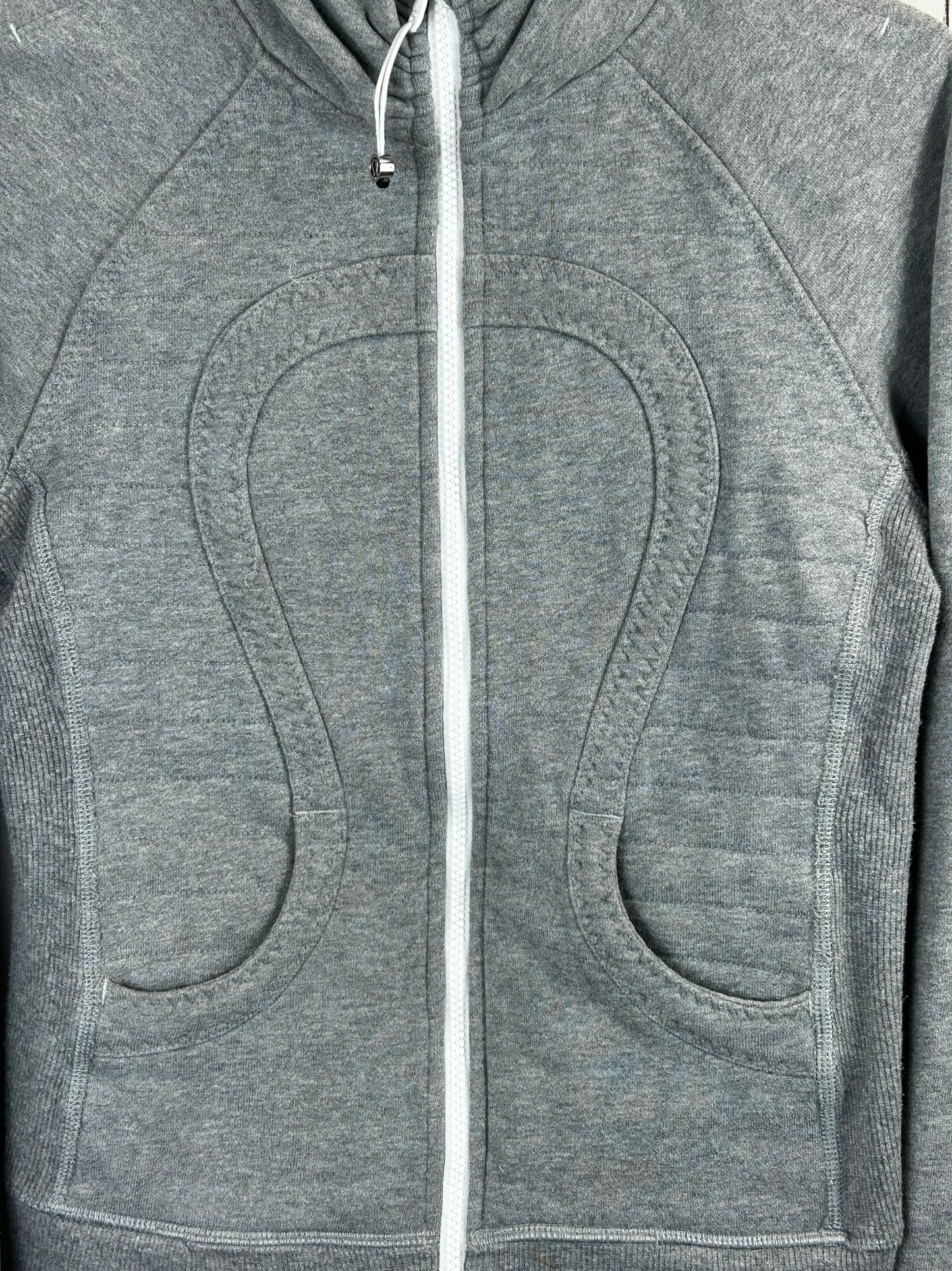 Lululemon Calm & Cozy Jacket
Heathered Medium Grey / Silver Spoon