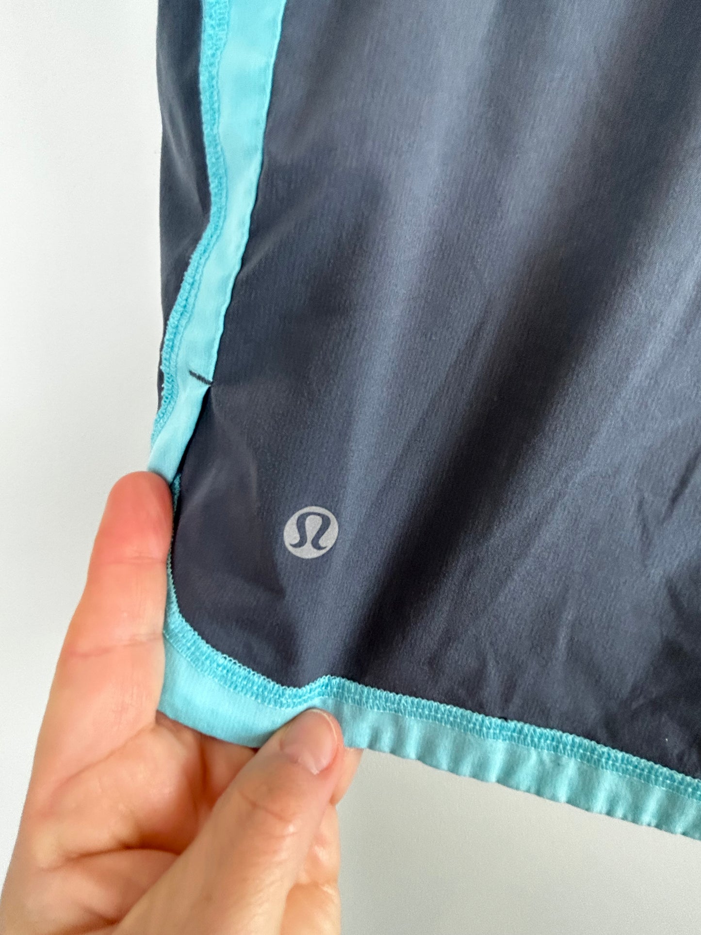 Lululemon Turbo Run Short Coal / Surge Wee Stripe / Surge womens workout size 4