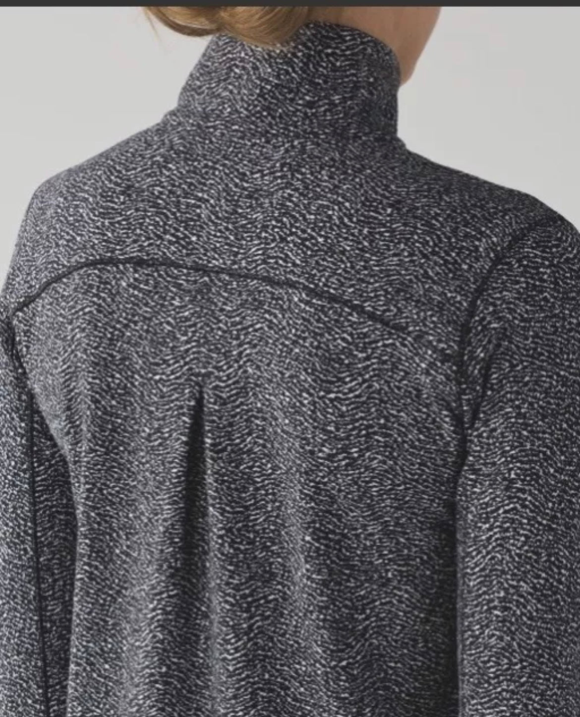 Lululemon Outrun 1/2 Zip
Running Luon Ripple Jacquard Black White