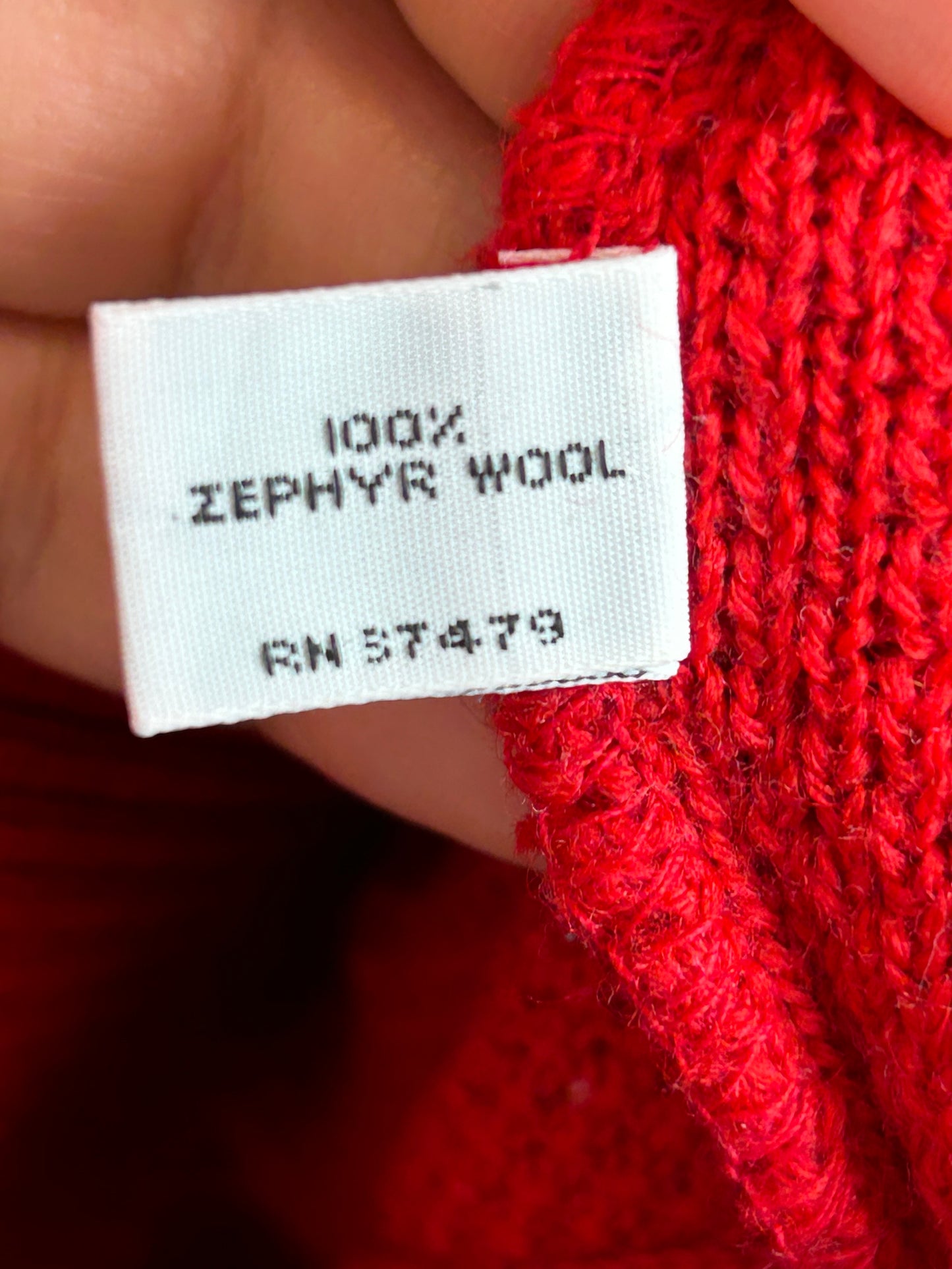 St. Croix Knits Men's Red 100% Zephyr Wool V-Neck Knit Sweater - Size L