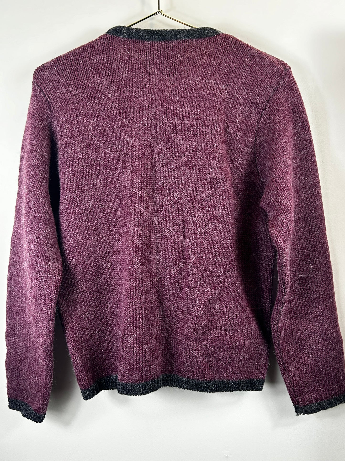 Vintage women’s ALPS maroon pure wool cardigan sweater