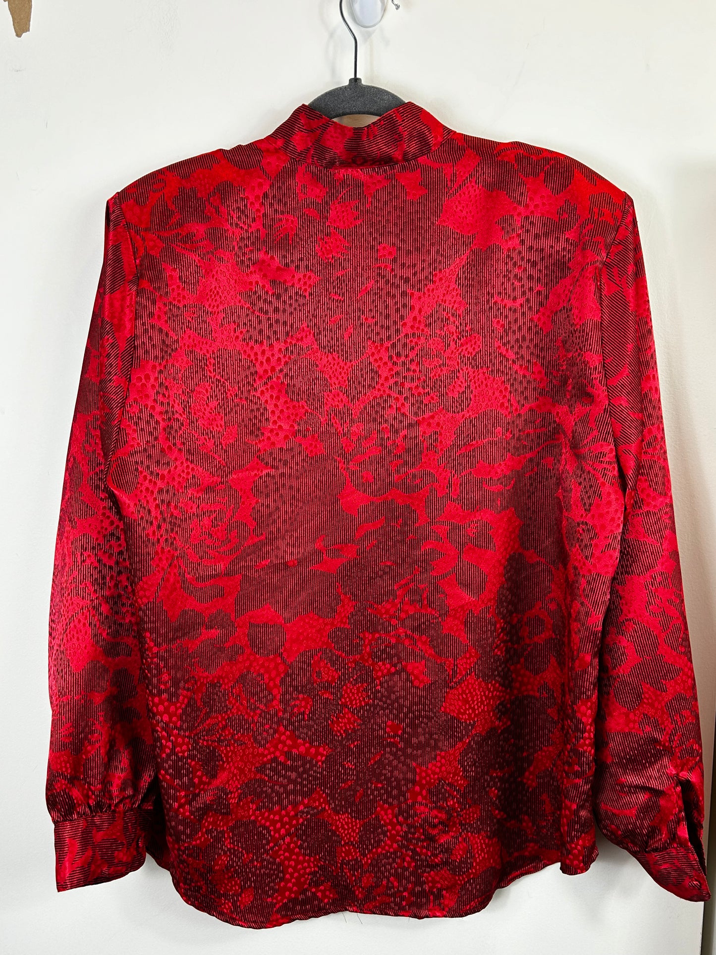 Vtg Notations Clothing Co. Blouse Women’s 90s Satin Red & Black Button Up