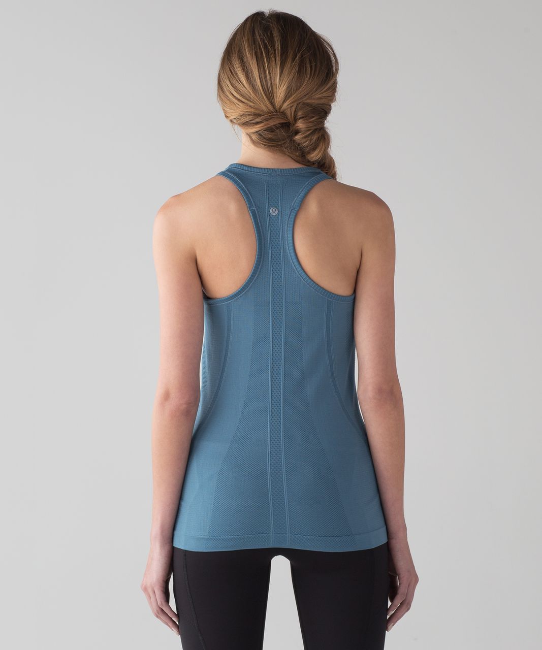 Lululemon Swiftly Tech Racerback Illuminight blue women’s workout top