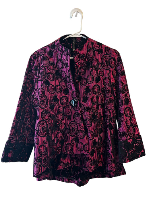 IC Collection jacket with a black and fuchsia circle pattern blazer coat