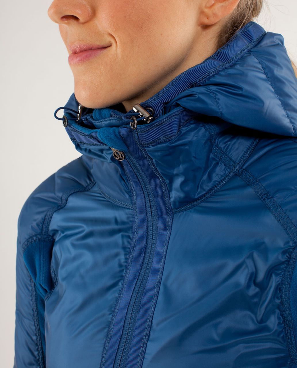 Lululemon Run: Bundle Up Jacket Limitless Blue (6)